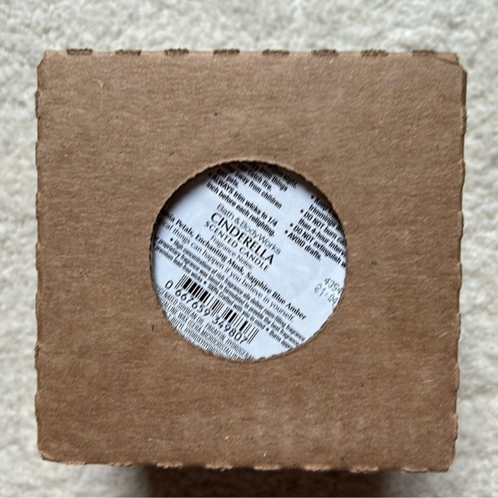 Disney Princess Cinderella Candle by Bath & Body Works - NIB - Picture 2 of 2